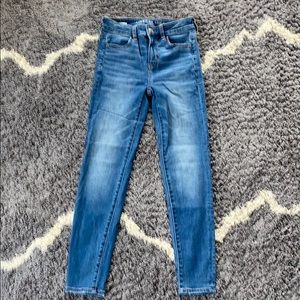 Women’s American eagle jeans
